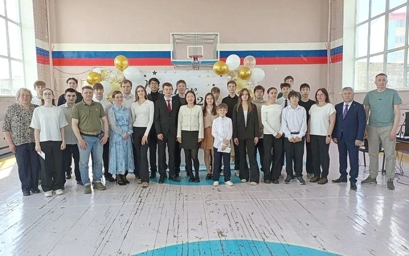 «ПУСТЬ ВПЕРЕДИ ВАС ЖДУТ БОЛЬШИЕ ПОБЕДЫ» 6+