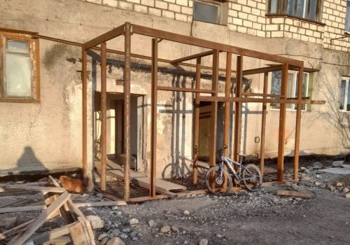 Дом на Пушкина, 20 в Эвенске не останется без тепла в подъезде