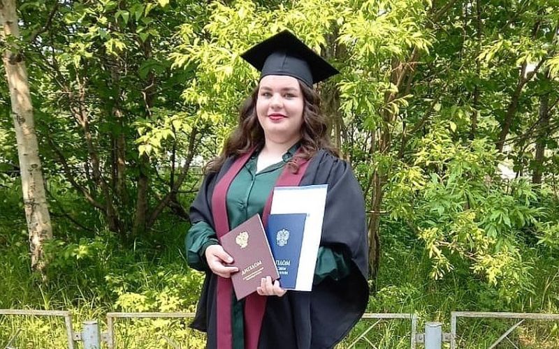 Выпускница магаданского СВГУ вернулась в родной Тауйск преподавать английский