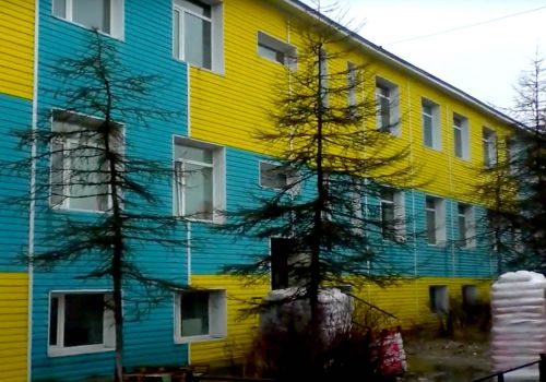 Ремонт поликлиники в колымском поселке Ола хотят завершить до зимы
