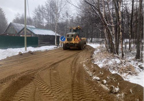 В колымском поселке Стекольный победили еще одну стихийную свалку