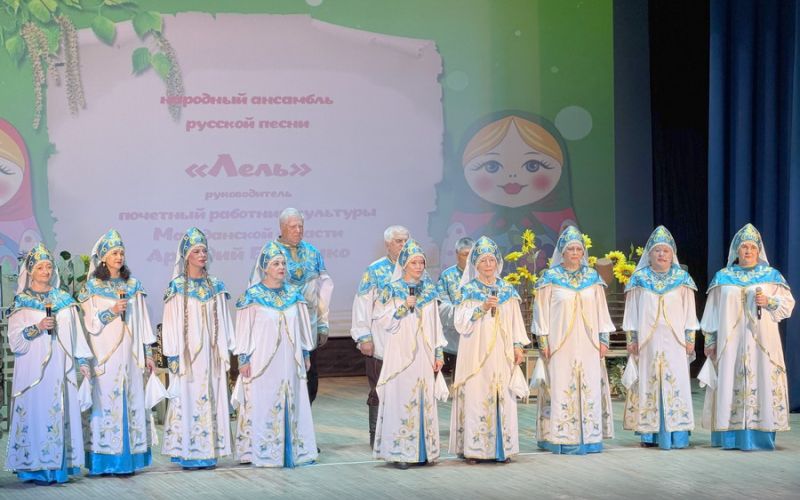 «ЖИТЬ ПРИПЕВАЮЧИ» 0+