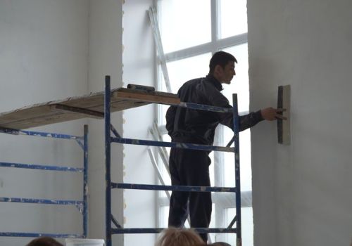В школе колымского поселка Стекольный отремонтировали четыре кабинета и спортивный зал