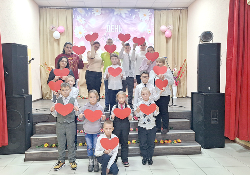 С ЛЮБОВЬЮ К МАТЕРИ (0+)